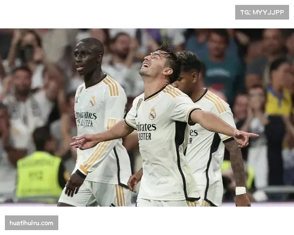 西甲劲旅赫罗纳强势逆转西班牙人多夫比克上演帽子戏法助球队狂飙 西甲劲旅赫罗纳强势逆转西班牙人多夫比克上演帽子戏法助球队狂飙